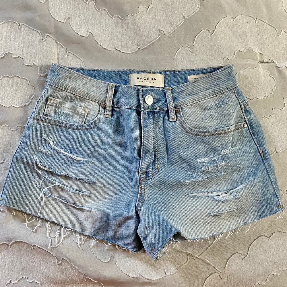 pacsun hi-rise distressed jean shorts size 23